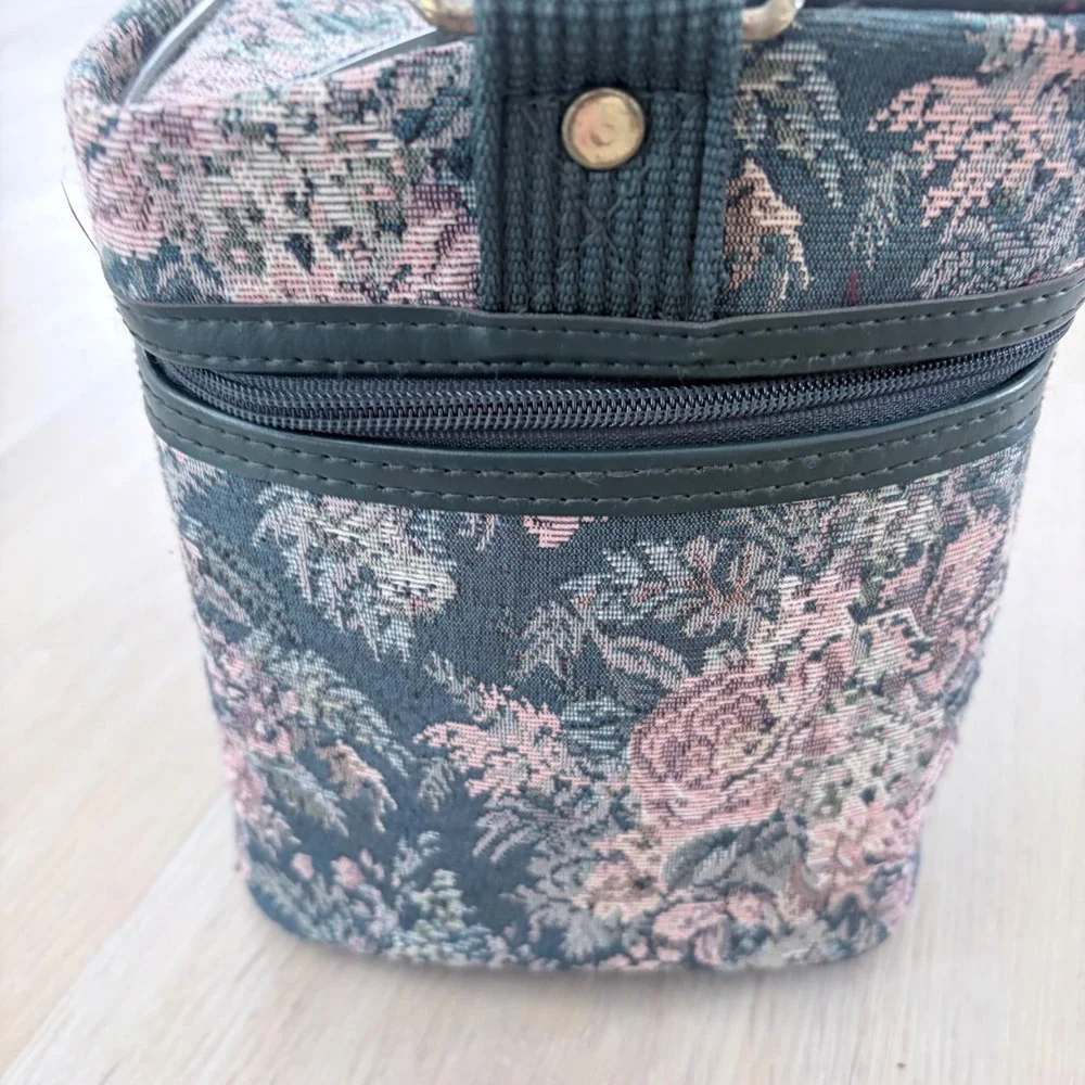 Trade Winds Vintage Floral Tapestry Train Case Travel Vanity Bag Pink Green Rose